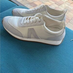 MIA Anatomic Contoured
Footbed Womens Sneakers Gray/ Natural/White Size 8 5